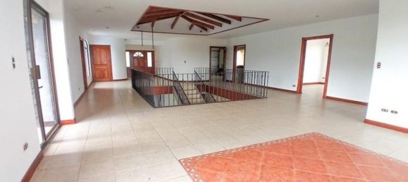5 bedrooms House in Aserri, Costa Rica No. 1084 3