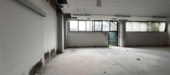 مستودع في Verona, Italy 5815متر مربع رقم 174800 9