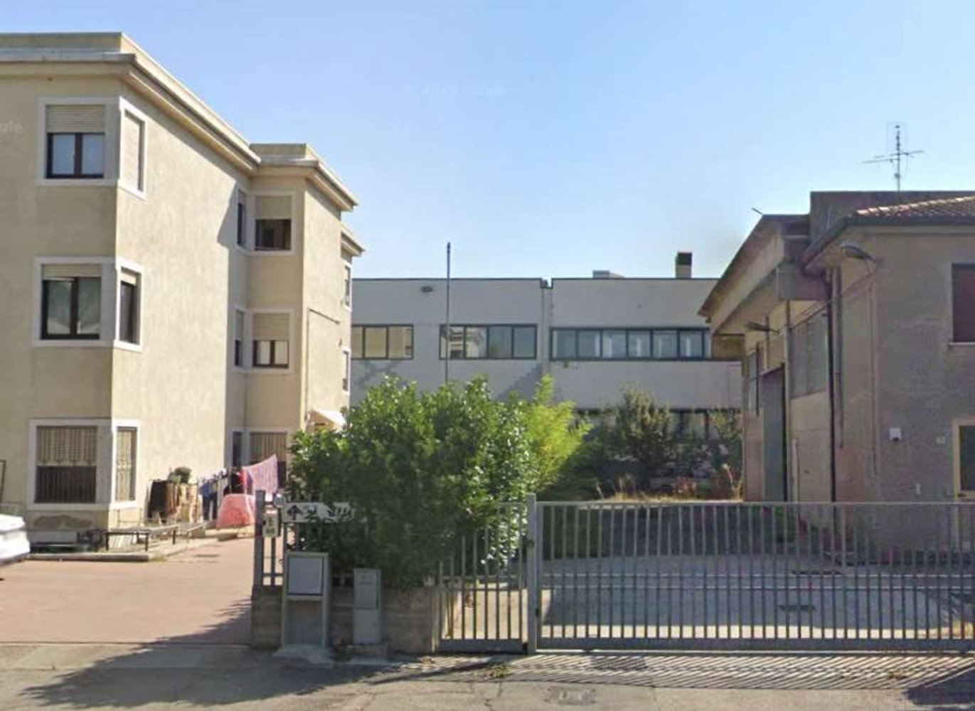  مستودع في Verona, Italy 5815متر مربع رقم 174800