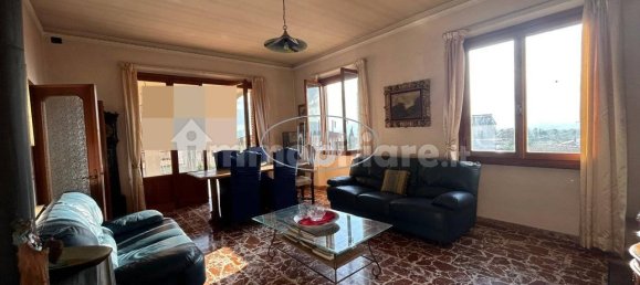 Квартира с 3 спальнями в Кастельфранко Пьяндиско, Италия № 151917 5