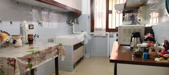 Квартира с 2 спальнями в Рим, Италия № 52352 16