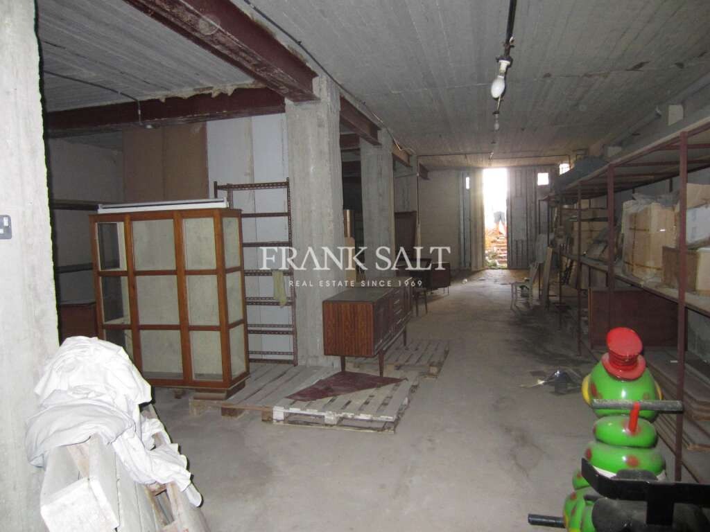 140m² Warehouse in Birkirkara, Malta No. 13533