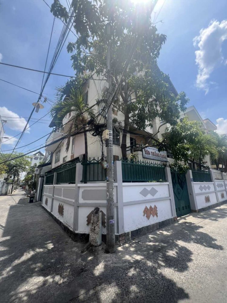 258m² Townhouse in District 7, Vietnam No. 19165