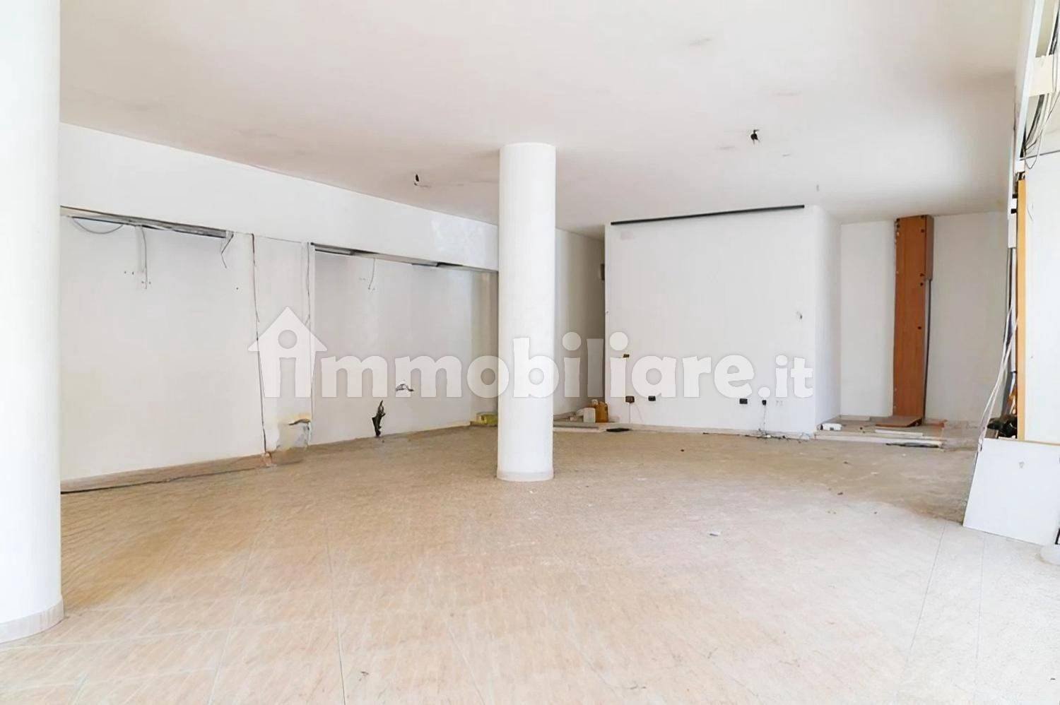 Imóvel comercial em Sassari, Italy 159 m² N.º 312925