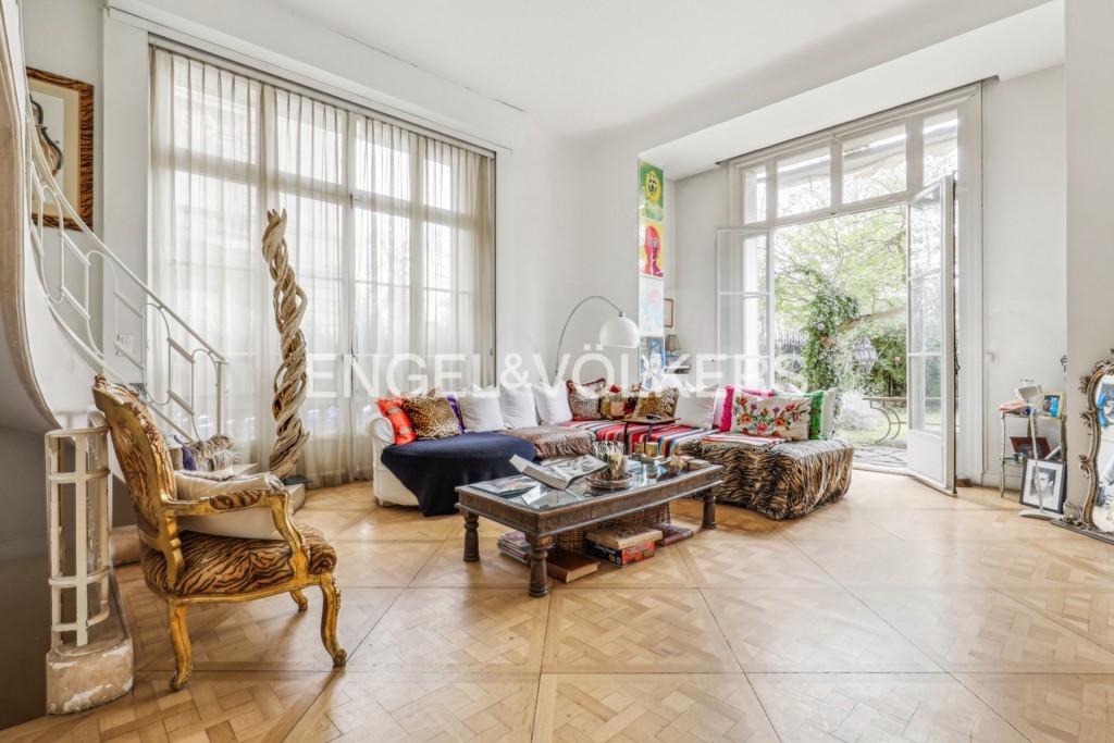 3 chambres Appartement à Neuilly-sur-Seine, France No. 133702