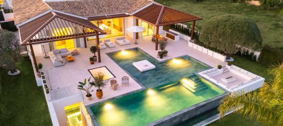 6 bedrooms Villa in Marbella, Spain No. 106174 33