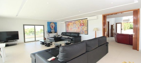 5 Schlafzimmer Villa in Alvor, Portugal, Nr. 240558 12