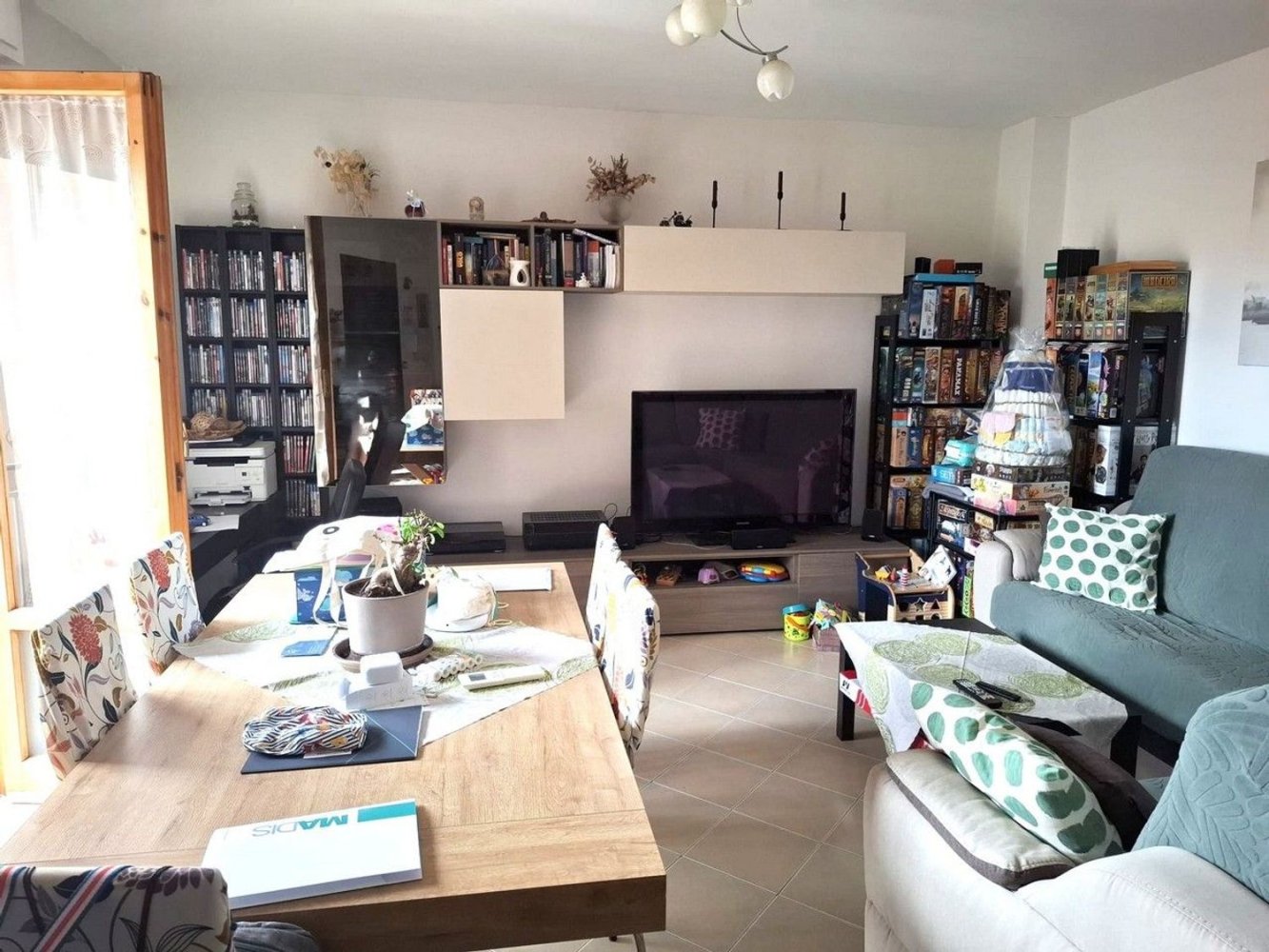 3 rooms Apartment in Prato, Italy No. 283024