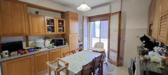3 rooms Apartment in Prato, Italy No. 283024 2