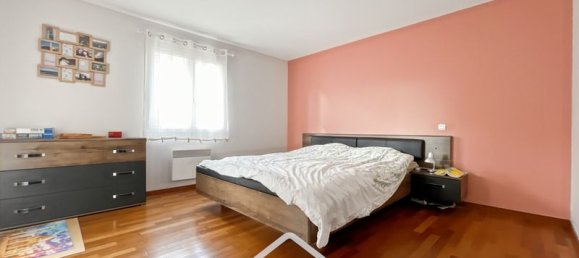 Casa de 5 dormitorios en Francheville, France No. 206358 2