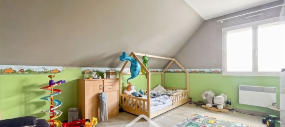 Casa de 5 dormitorios en Francheville, France No. 206358 4