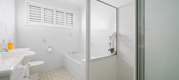 4 bedrooms House in West Bathurst, Australia No. 616 16