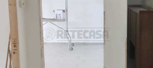 5-salle Appartement à Cervaro, Italy No. 280470 5