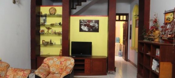 Casa de 4 dormitorios en Ba Dinh, Vietnam No. 4836 2