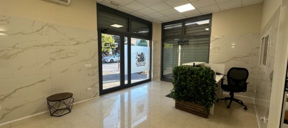67m² Commercial property in Rome, Italy No. 327634 3