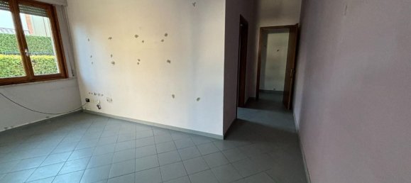 2 Schlafzimmer Wohnung in Montopoli in Val d'Arno, Italy, Nr. 365064 5