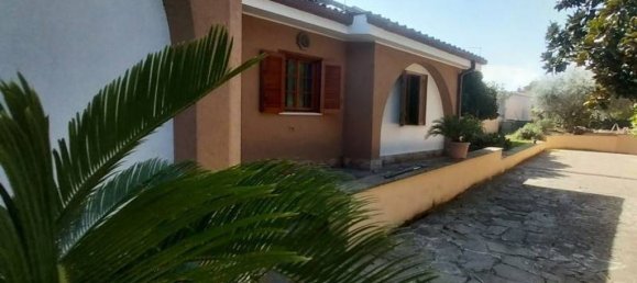 5 bedrooms Villa in Rome, Italy No. 11198 7