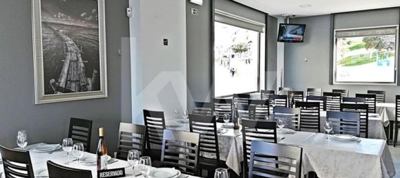 215m² Commercial property in Almada, Portugal No. 63395 7