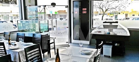 215m² Commercial property in Almada, Portugal No. 63395 3