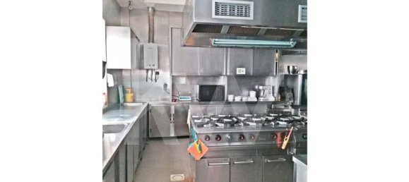 215m² Commercial property in Almada, Portugal No. 63395 12