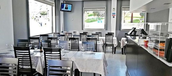 215m² Commercial property in Almada, Portugal No. 63395 5