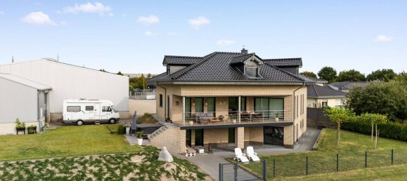 Коммерческая недвижимость с 5 спальнями в Хайнсберг, Германия № 354801 3