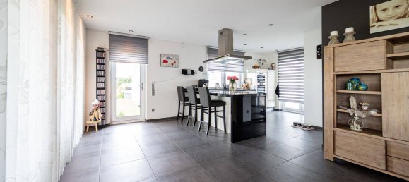 Коммерческая недвижимость с 5 спальнями в Хайнсберг, Германия № 354801 14