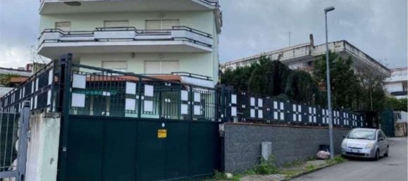 6-salle Appartement à Ottaviano, Italy No. 10284 3