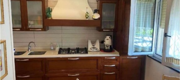 6-salle Appartement à Ottaviano, Italy No. 10284 18