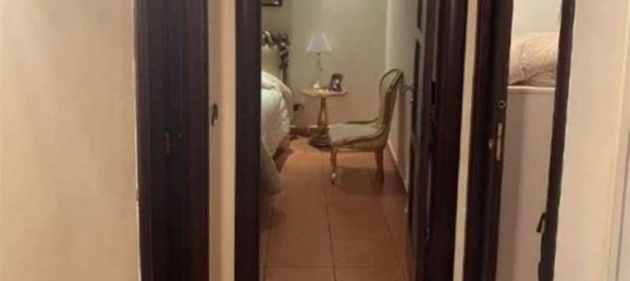 6-salle Appartement à Ottaviano, Italy No. 10284 20