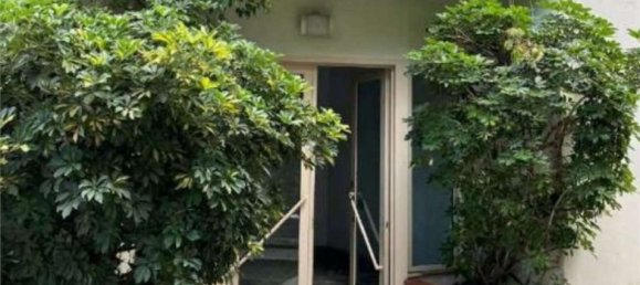 6-salle Appartement à Ottaviano, Italy No. 10284 10