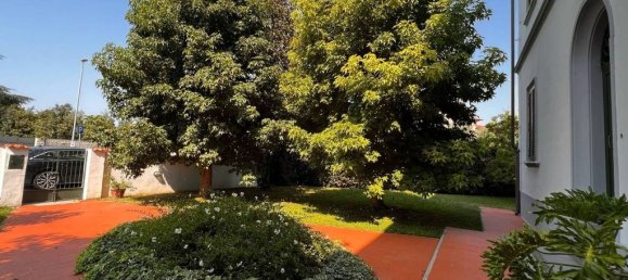 7 bedrooms Villa in Pisa, Italy No. 152305 27