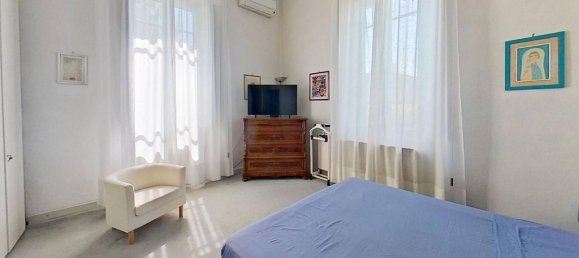 7 bedrooms Villa in Pisa, Italy No. 152305 10