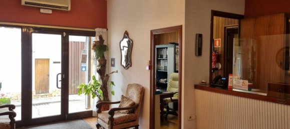 921m² Building in Palamos, Spain No. 186532 3