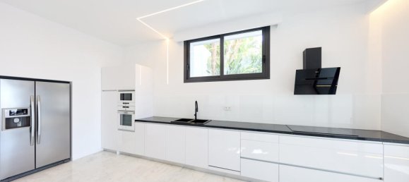 5 bedrooms Villa in Altea, Spain No. 171493 7