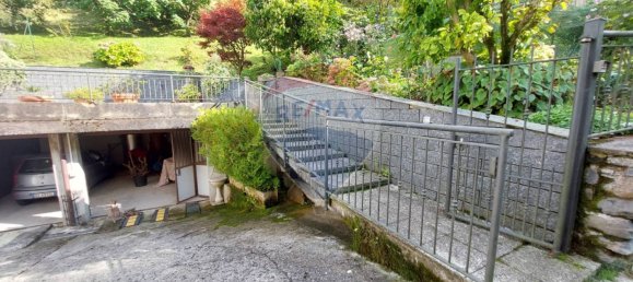 3 bedrooms House in Endine Gaiano, Italy No. 323025 13