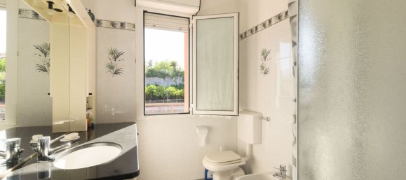 2 Schlafzimmer Wohnung in Ceriale, Italy, Nr. 376002 14