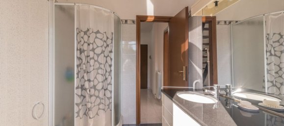 2 Schlafzimmer Wohnung in Ceriale, Italy, Nr. 376002 16