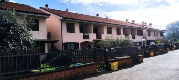 4 rooms Apartment in Vitorchiano, Italy No. 18963 8