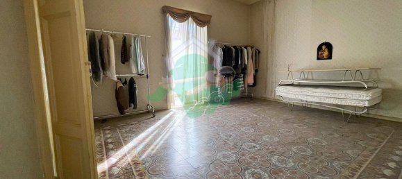 10 rooms Apartment in Foggia, Italy No. 199003 29