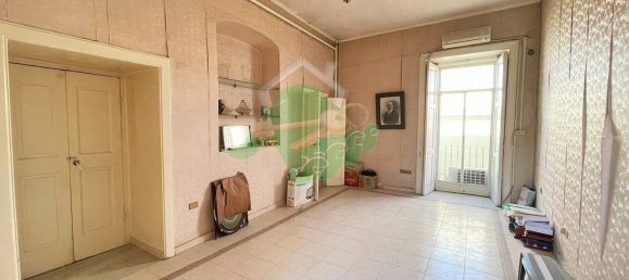 10 rooms Apartment in Foggia, Italy No. 199003 33