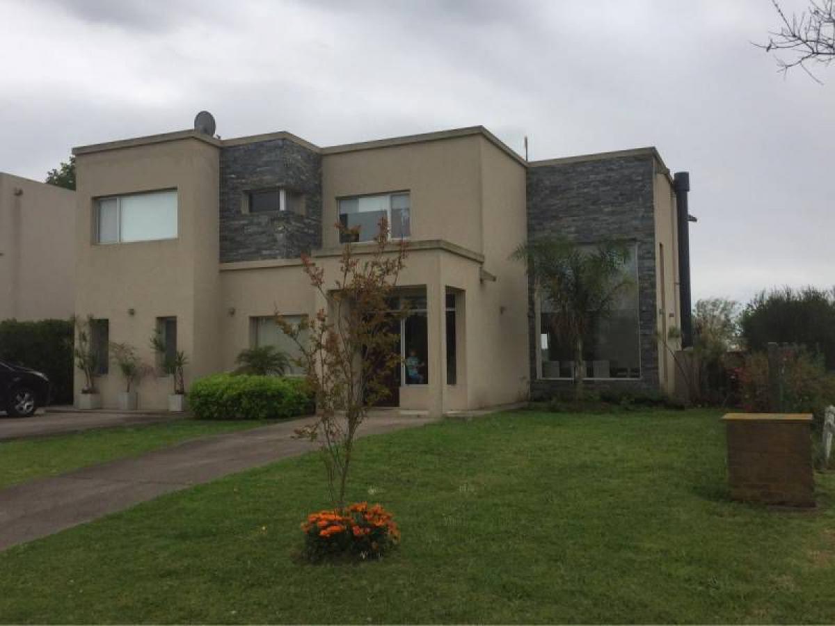 4 bedrooms House in Tigre, Argentina No. 65919