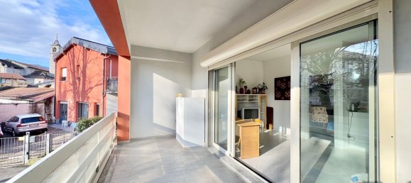 3 rooms Apartment in Verbania, Italy No. 220730 2