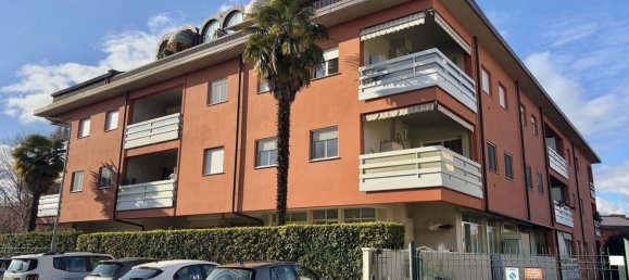 3 rooms Apartment in Verbania, Italy No. 220730 3