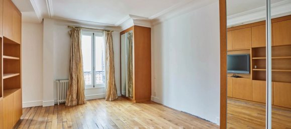 4 bedrooms Duplex in Paris, France No. 182706 11