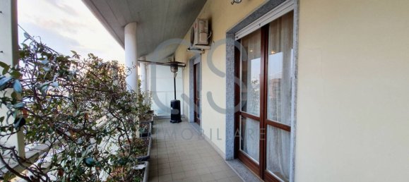 3 bedrooms Penthouse in Turin, Italy No. 293639 24