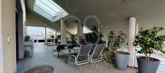 3 bedrooms Penthouse in Turin, Italy No. 293639 3