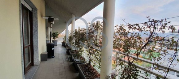 3 bedrooms Penthouse in Turin, Italy No. 293639 26