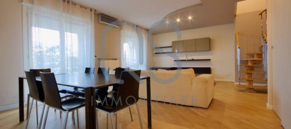 3 bedrooms Penthouse in Turin, Italy No. 293639 2