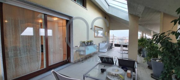 3 bedrooms Penthouse in Turin, Italy No. 293639 25